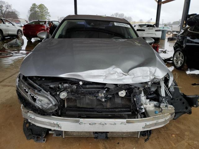 1HGCV1F11JA224881 - 2018 HONDA ACCORD LX SILVER photo 5