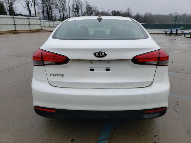 3KPFL4A79JE191320 - 2018 KIA FORTE LX WHITE photo 6