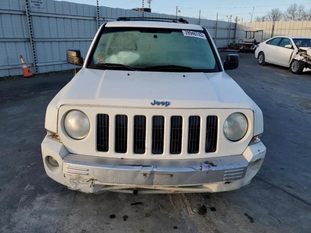 1J8FT48W07D398744 - 2007 JEEP PATRIOT LIMITED WHITE photo 5