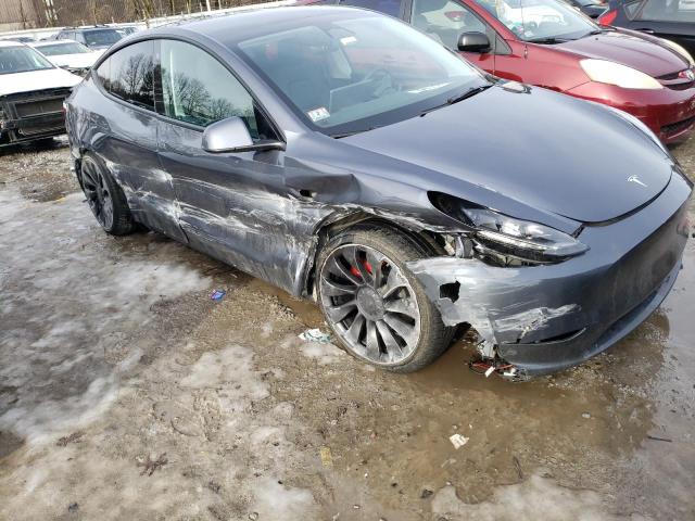 7SAYGDEF2PF645878 - 2023 TESLA MODEL Y GRAY photo 4