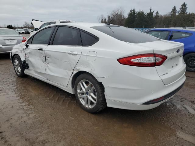 3FA6P0HR7DR186222 - 2013 FORD FUSION SE WHITE photo 2