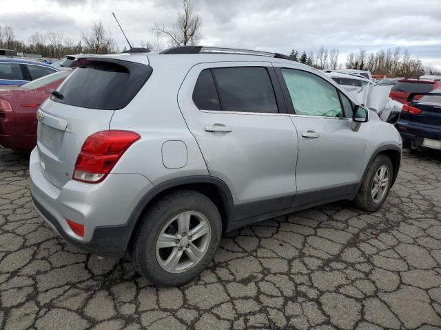 3GNCJLSB1LL339830 - 2020 CHEVROLET TRAX 1LT SILVER photo 3