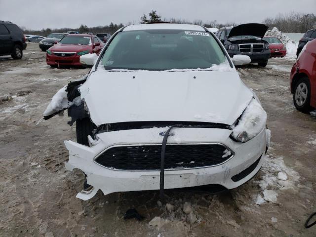 1FADP3F24FL205745 - 2015 FORD FOCUS SE WHITE photo 5