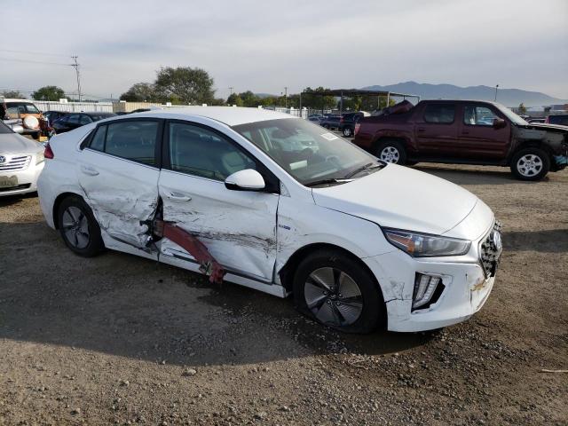 KMHC75LC4LU226353 - 2020 HYUNDAI IONIQ SE WHITE photo 4