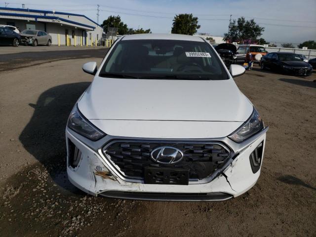 KMHC75LC4LU226353 - 2020 HYUNDAI IONIQ SE WHITE photo 5