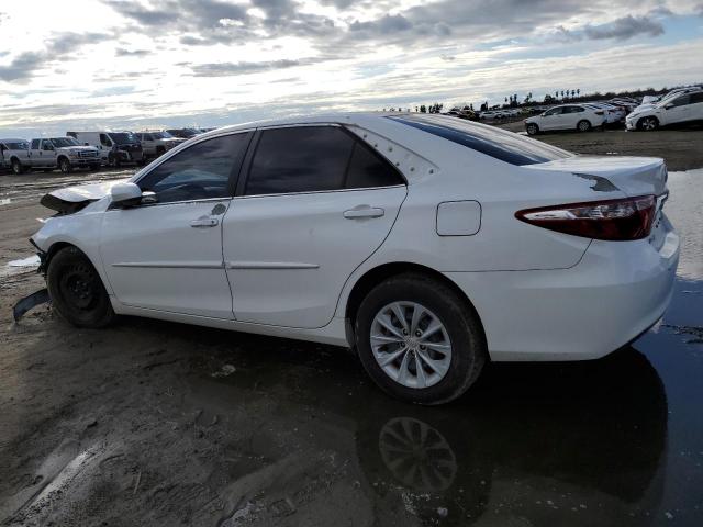 4T4BF1FK8FR509567 - 2015 TOYOTA CAMRY LE WHITE photo 2