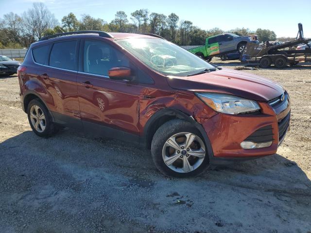 1FMCU0GX6GUA83324 - 2016 FORD ESCAPE SE RED photo 4