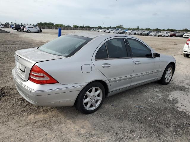 WDBRF61J92E006562 - 2002 MERCEDES-BENZ C 240 SILVER photo 3