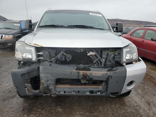 1N6AA07B16N575242 - 2006 NISSAN TITAN XE SILVER photo 5