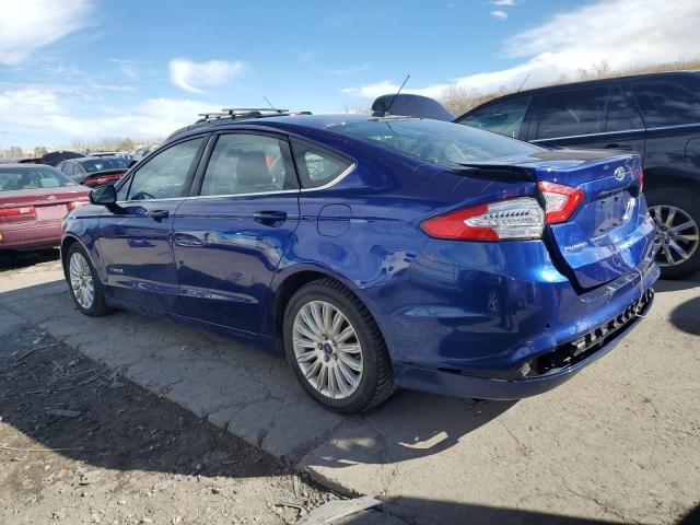 3FA6P0LUXFR239039 - 2015 FORD FUSION SE HYBRID BLUE photo 2