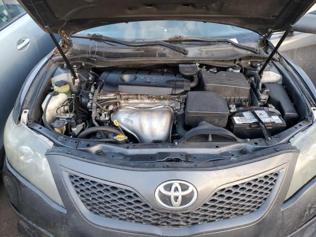 4T1BF3EK1BU198615 - 2011 TOYOTA CAMRY BASE GRAY photo 11