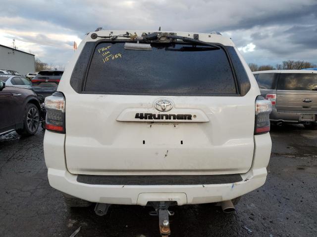 JTEZU5JR5G5136994 - 2016 TOYOTA 4RUNNER SR5 WHITE photo 6