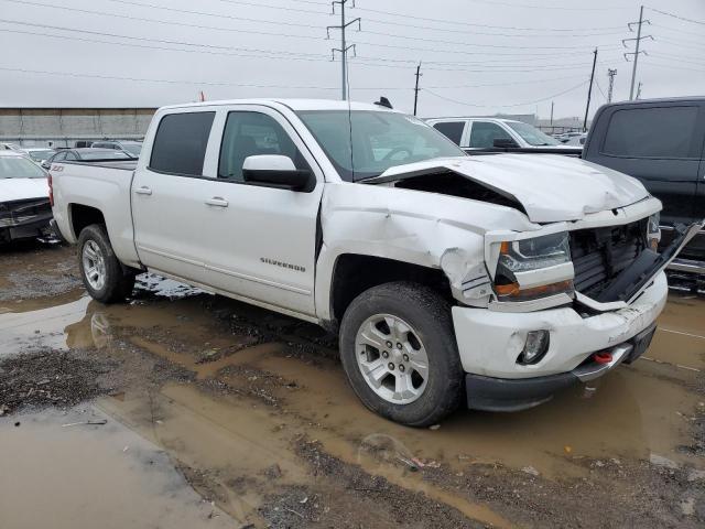 3GCUKREC4JG284393 - 2018 CHEVROLET SILVERADO K1500 LT WHITE photo 4