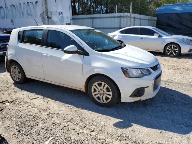 1G1JG6SH3H4168458 - 2017 CHEVROLET SONIC WHITE photo 4