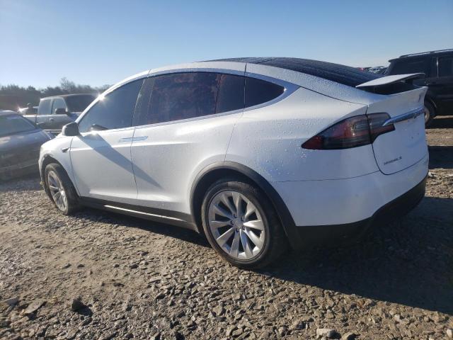 5YJXCBE22JF114273 - 2018 TESLA MODEL X WHITE photo 2