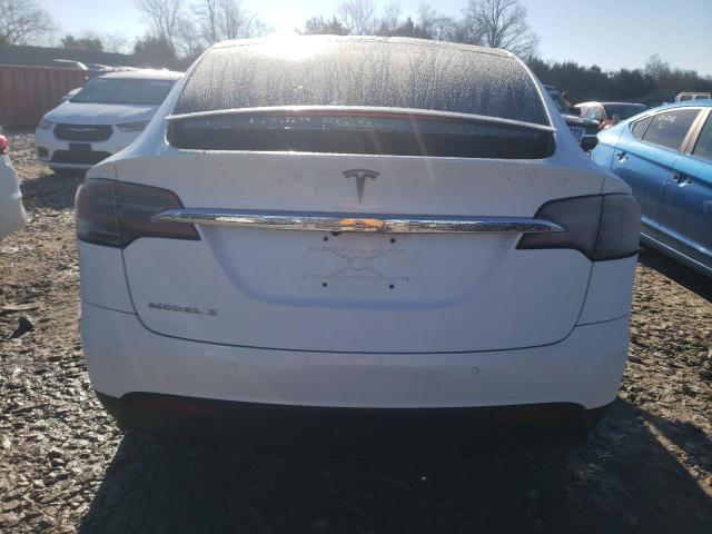 5YJXCBE22JF114273 - 2018 TESLA MODEL X WHITE photo 6