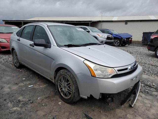 1FAHP3FN9BW173833 - 2011 FORD FOCUS SE SILVER photo 4