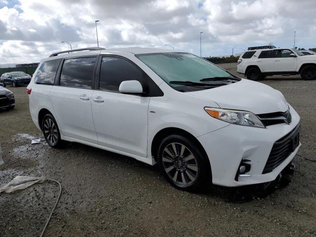 5TDJZ3DC2LS240409 - 2020 TOYOTA SIENNA LE WHITE photo 4