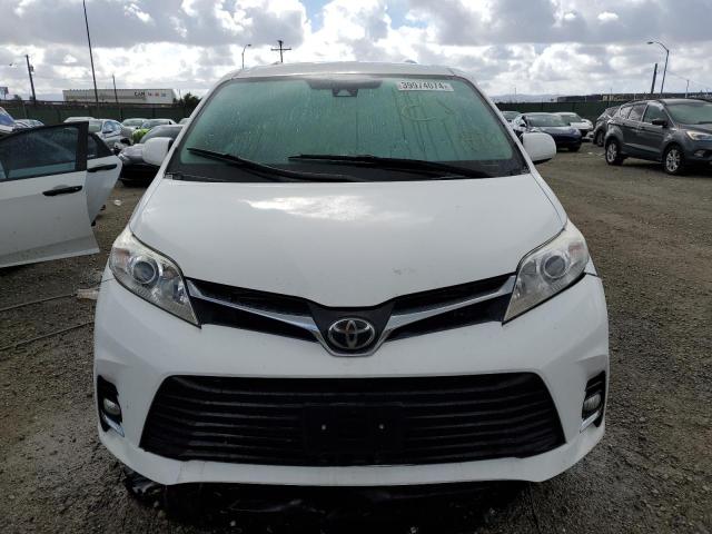 5TDJZ3DC2LS240409 - 2020 TOYOTA SIENNA LE WHITE photo 5