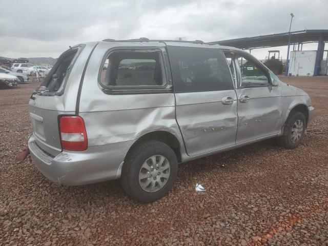 KNDUP131046512559 - 2004 KIA SEDONA EX SILVER photo 3