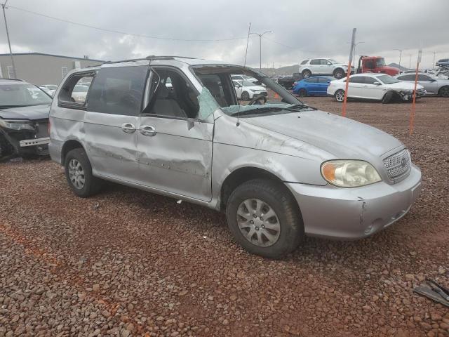 KNDUP131046512559 - 2004 KIA SEDONA EX SILVER photo 4