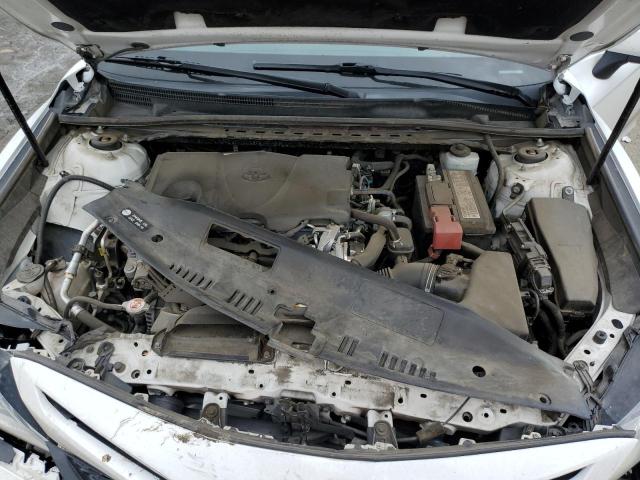 4T1B11HKXKU789248 - 2019 TOYOTA CAMRY L WHITE photo 11