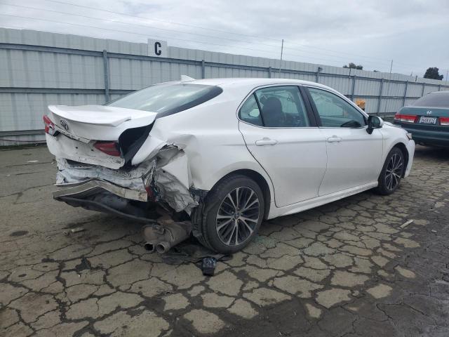 4T1B11HKXKU789248 - 2019 TOYOTA CAMRY L WHITE photo 3