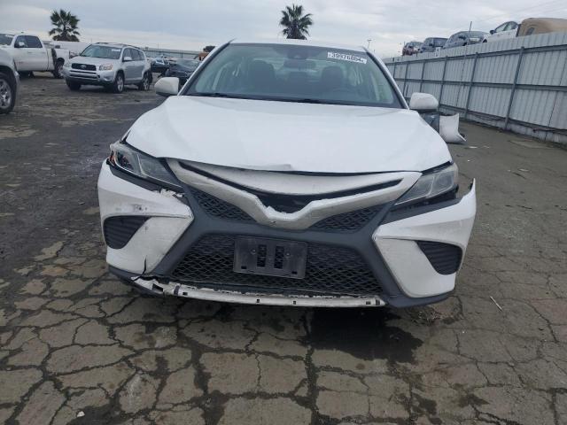 4T1B11HKXKU789248 - 2019 TOYOTA CAMRY L WHITE photo 5