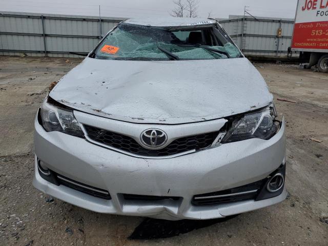 4T1BF1FK2EU449083 - 2014 TOYOTA CAMRY L SILVER photo 5