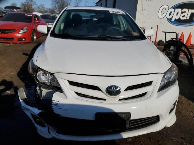 2T1BU4EE3DC115454 - 2013 TOYOTA COROLLA BASE WHITE photo 5