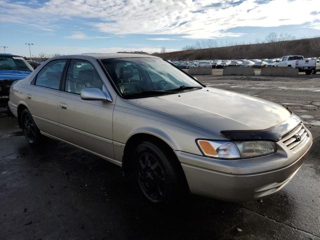 JT2BF28K8W0123412 - 1998 TOYOTA CAMRY LE GOLD photo 4