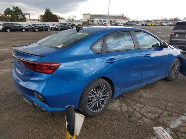 3KPF54AD6PE527434 - 2023 KIA FORTE GT LINE BLUE photo 3