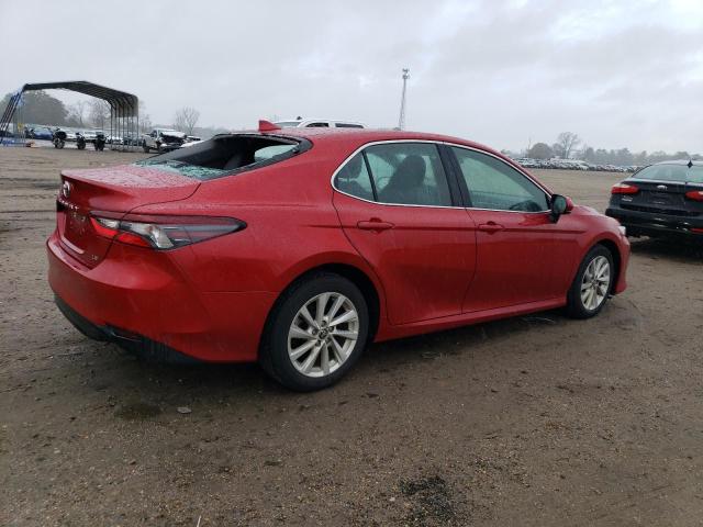 4T1C11AK2PU087222 - 2023 TOYOTA CAMRY LE RED photo 3