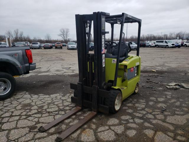 ECG35804036809FB - 1999 CLARK FORKLIFT FORKLIFT Зеленый фото 2