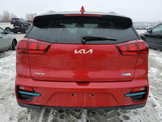 KNDCC3LG8N5135834 - 2022 KIA NIRO S RED photo 6