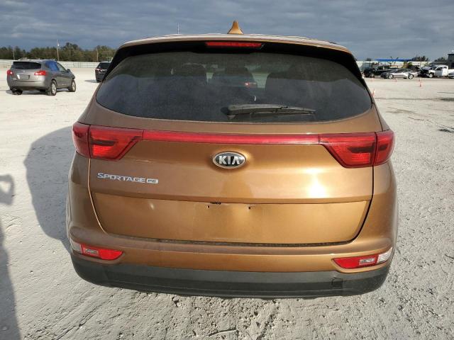 KNDPM3ACXJ7472566 - 2018 KIA SPORTAGE LX BROWN photo 6