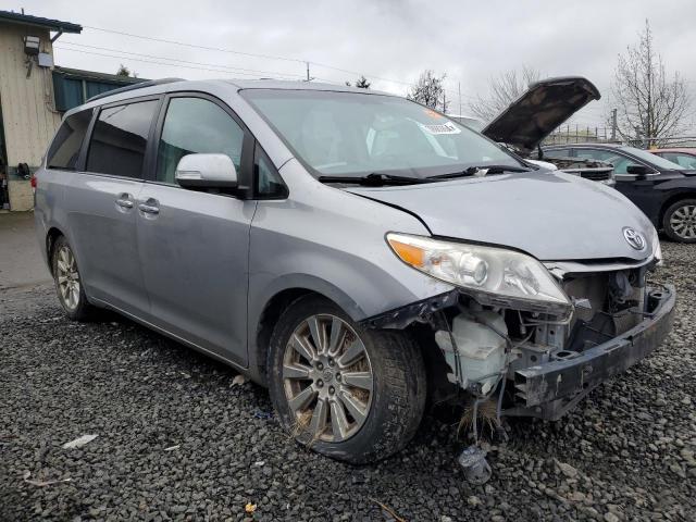 5TDDK3DC5DS055192 - 2013 TOYOTA SIENNA XLE SILVER photo 4