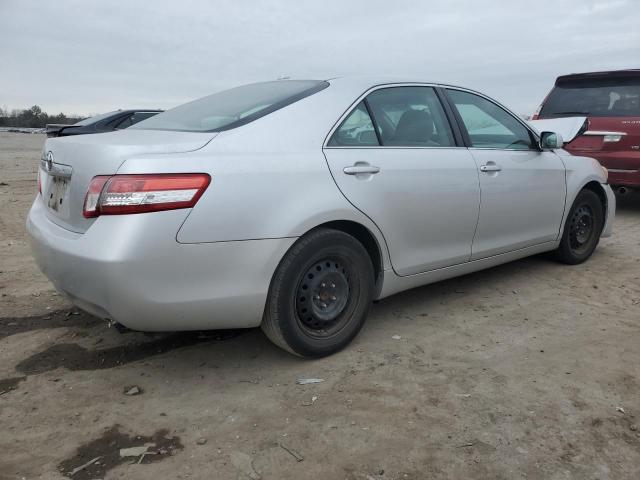 4T1BF3EK9BU169136 - 2011 TOYOTA CAMRY BASE SILVER photo 3