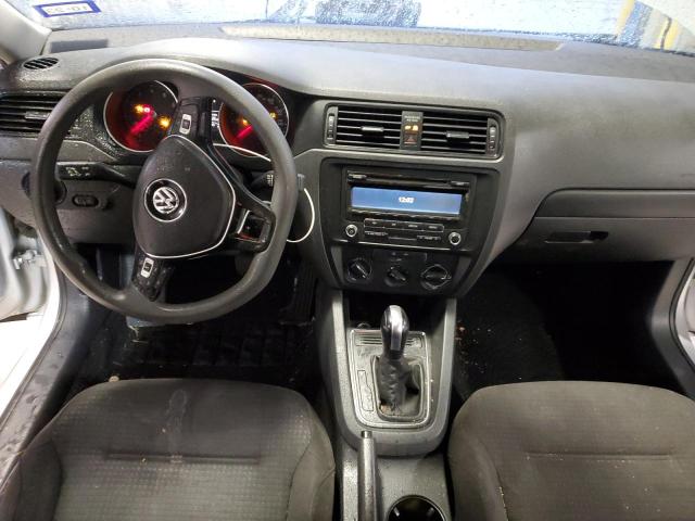 3VW2K7AJ2FM421319 - 2015 VOLKSWAGEN JETTA BASE 银色 照片 8