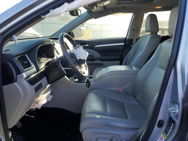 5TDKKRFHXGS504650 - 2016 TOYOTA HIGHLANDER XLE SILVER photo 7