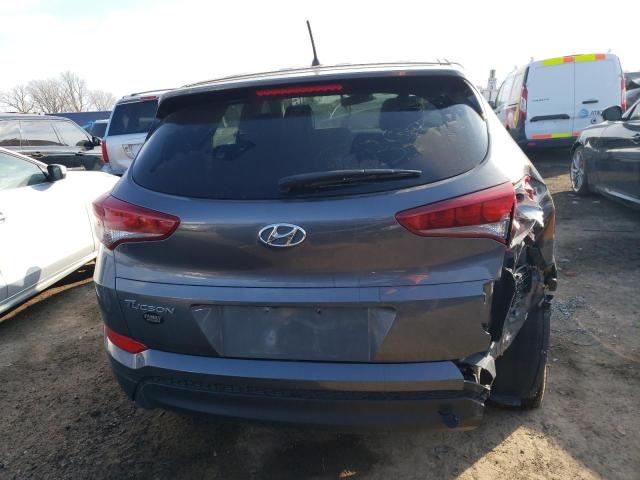 KM8J23A43JU808513 - 2018 HYUNDAI TUCSON SE GRAY photo 6