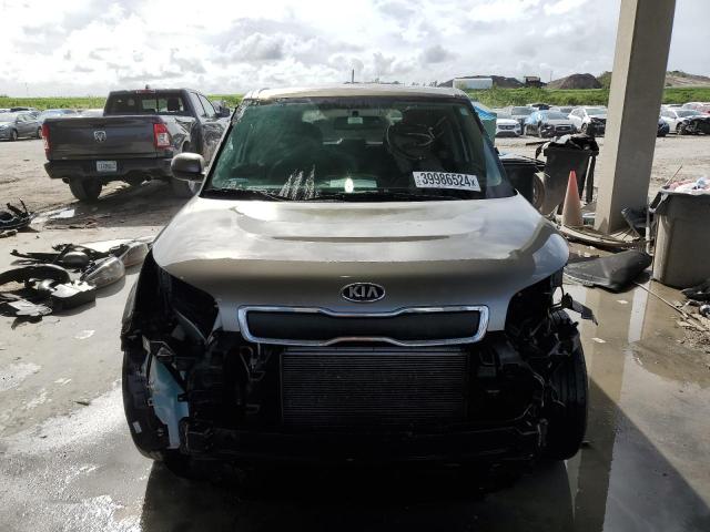 KNDJN2A24F7178317 - 2015 KIA SOUL GRAY photo 5