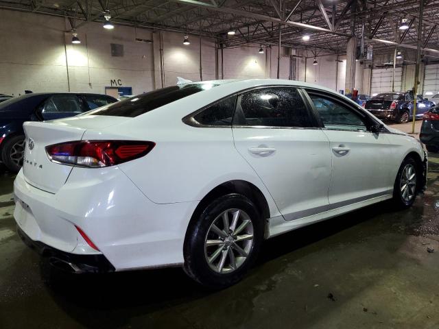 5NPE24AF0KH820403 - 2019 HYUNDAI SONATA SE WHITE photo 3