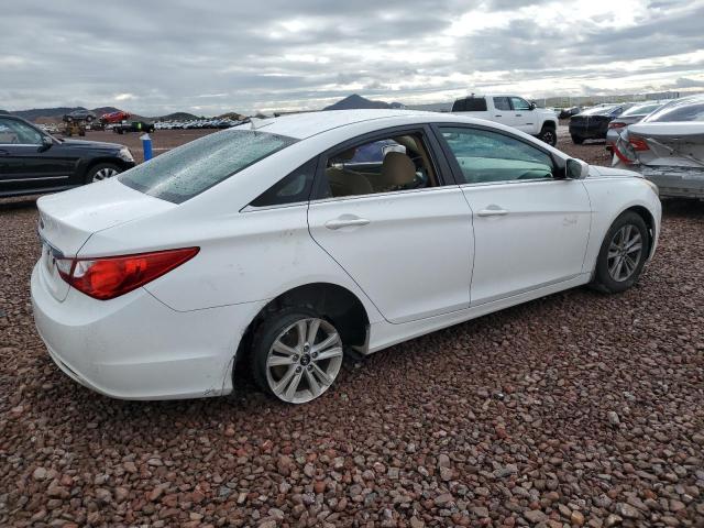 5NPEB4AC3DH581194 - 2013 HYUNDAI SONATA GLS WHITE photo 3