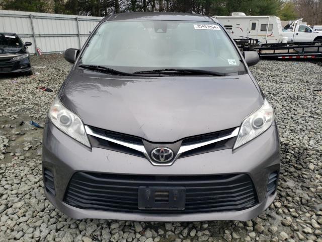 5TDKZ3DC2JS903219 - 2018 TOYOTA SIENNA LE GRAY photo 5