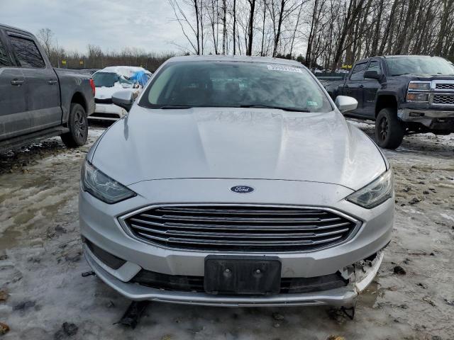 3FA6P0H74HR102099 - 2017 FORD FUSION SE SILVER photo 5