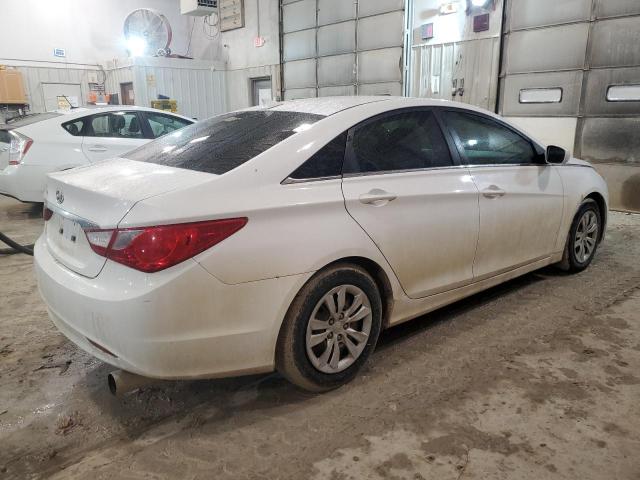 5NPEB4ACXDH532025 - 2013 HYUNDAI SONATA GLS WHITE photo 3