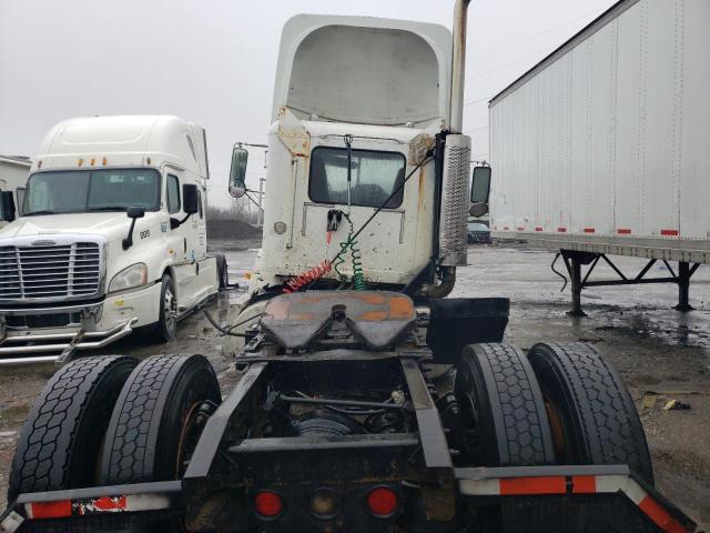 1FUY3WEB91LH57658 - 2001 FREIGHTLINER CONVENTION FLD112 WHITE photo 9
