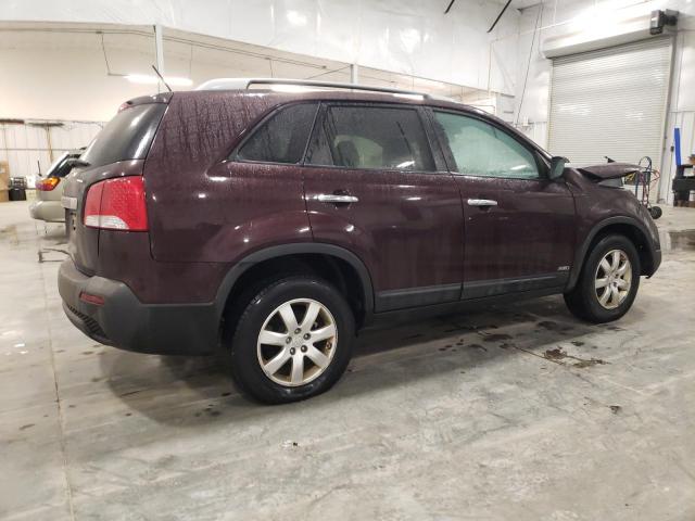 5XYKTDA19BG171714 - 2011 KIA SORENTO BASE BURGUNDY photo 3