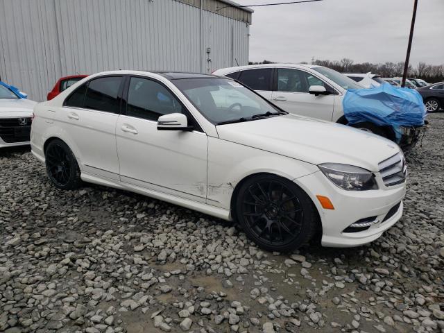 WDDGF8BB2BR143210 - 2011 MERCEDES-BENZ C 300 4MATIC WHITE photo 4